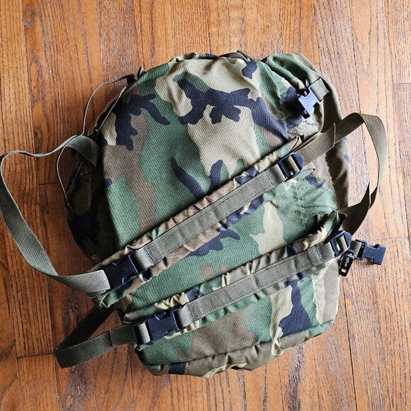 Vintage US Army Field Backpack - Picture 4 of 5